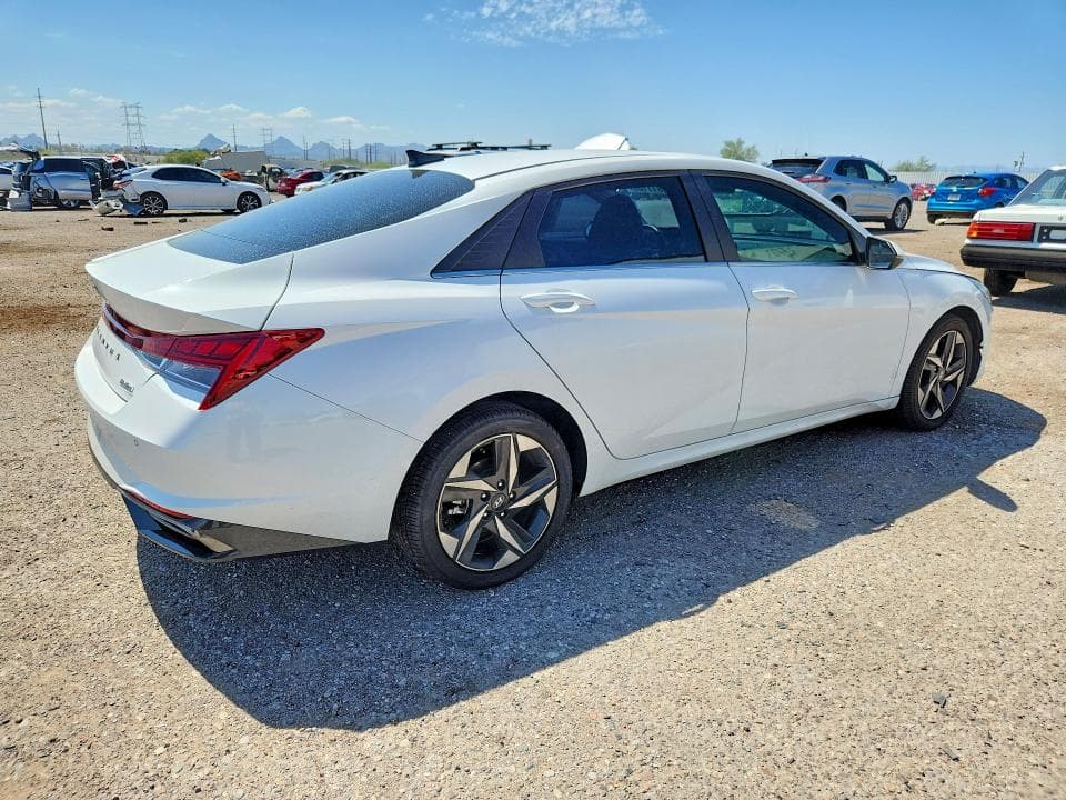 2022 HYUNDAI ELANTRA LIMITED 3