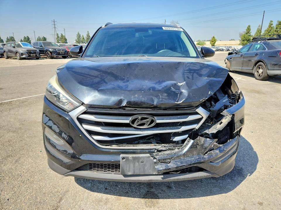 2017 HYUNDAI TUCSON SE 5
