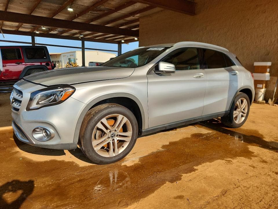 2019 MERCEDES-BENZ GLA 250 - 1