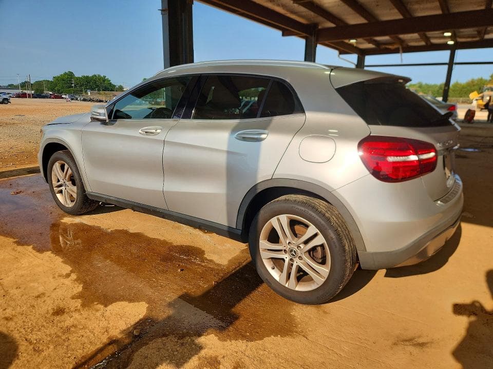 2019 MERCEDES-BENZ GLA 250 2