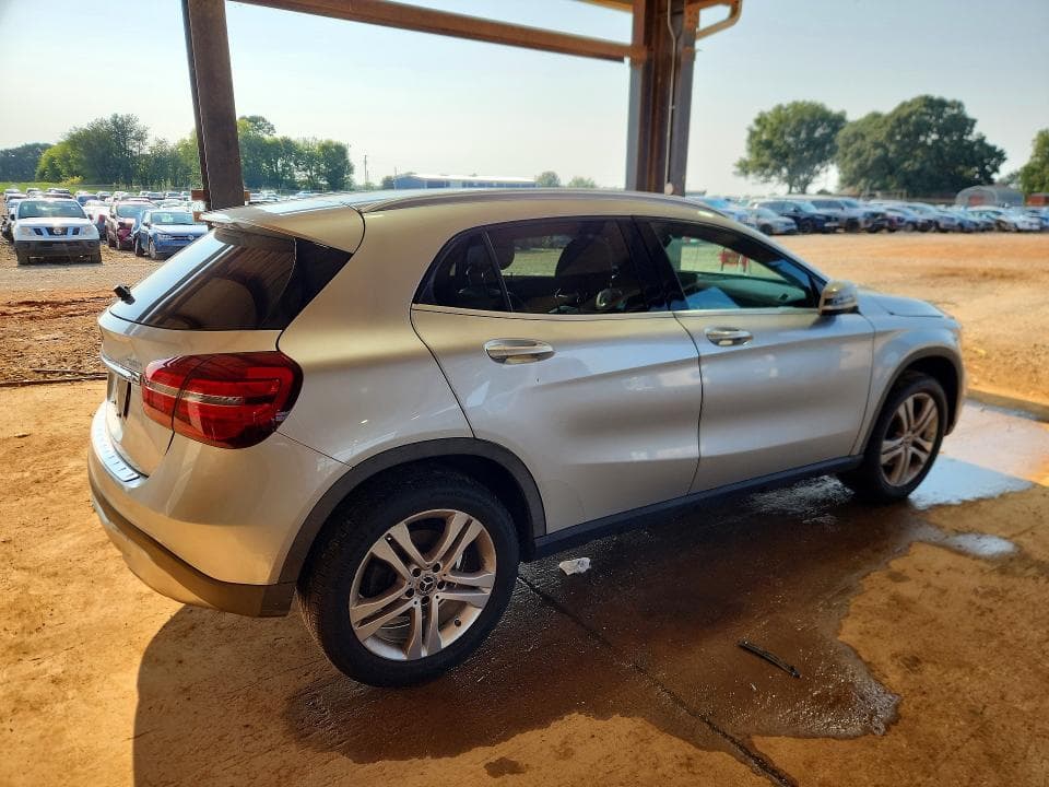 2019 MERCEDES-BENZ GLA 250 3