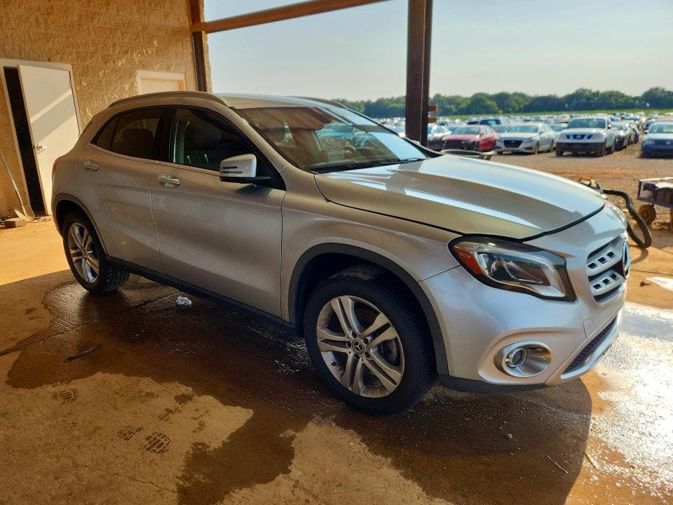 2019 MERCEDES-BENZ GLA 250 4