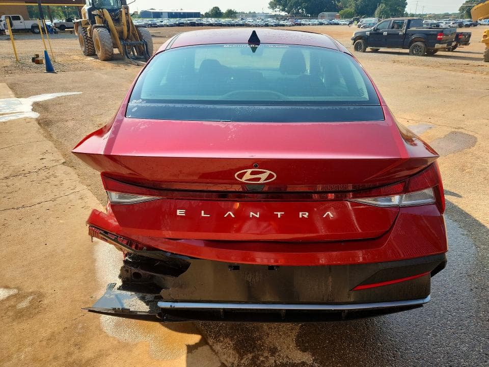 2024 HYUNDAI ELANTRA SE 6