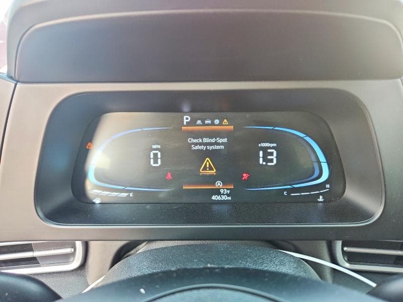 2024 HYUNDAI ELANTRA SE 9