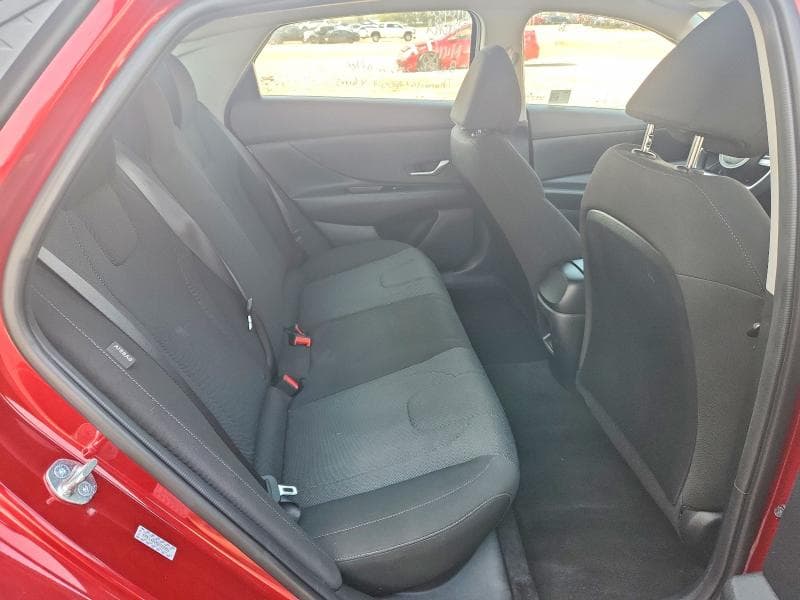 2024 HYUNDAI ELANTRA SE 10