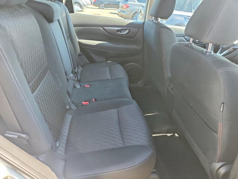 2018 NISSAN ROGUE S 11