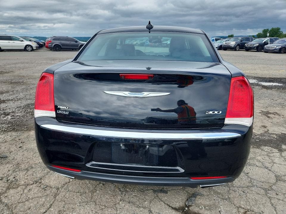 2017 CHRYSLER 300 LIMITED 6
