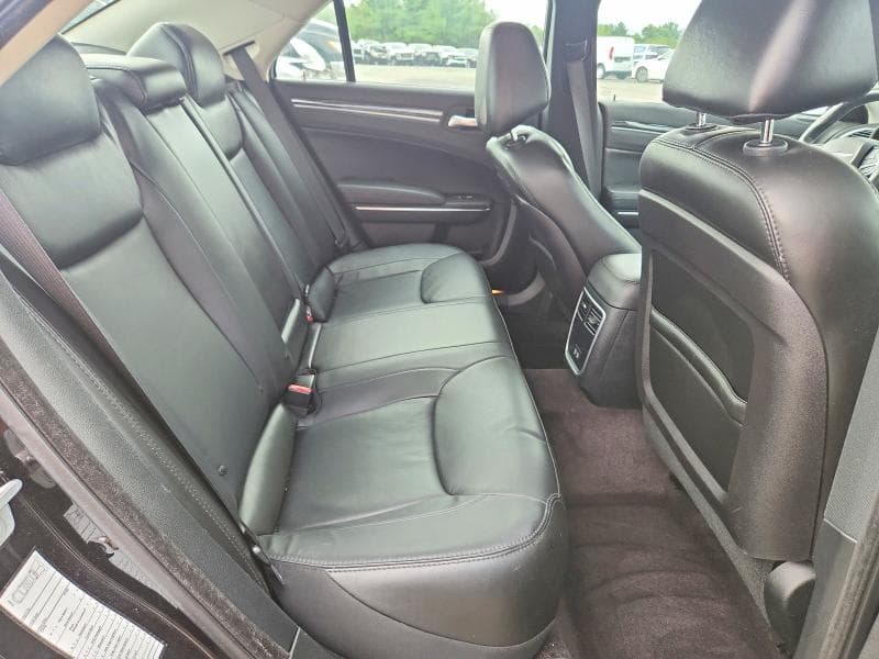 2017 CHRYSLER 300 LIMITED 10