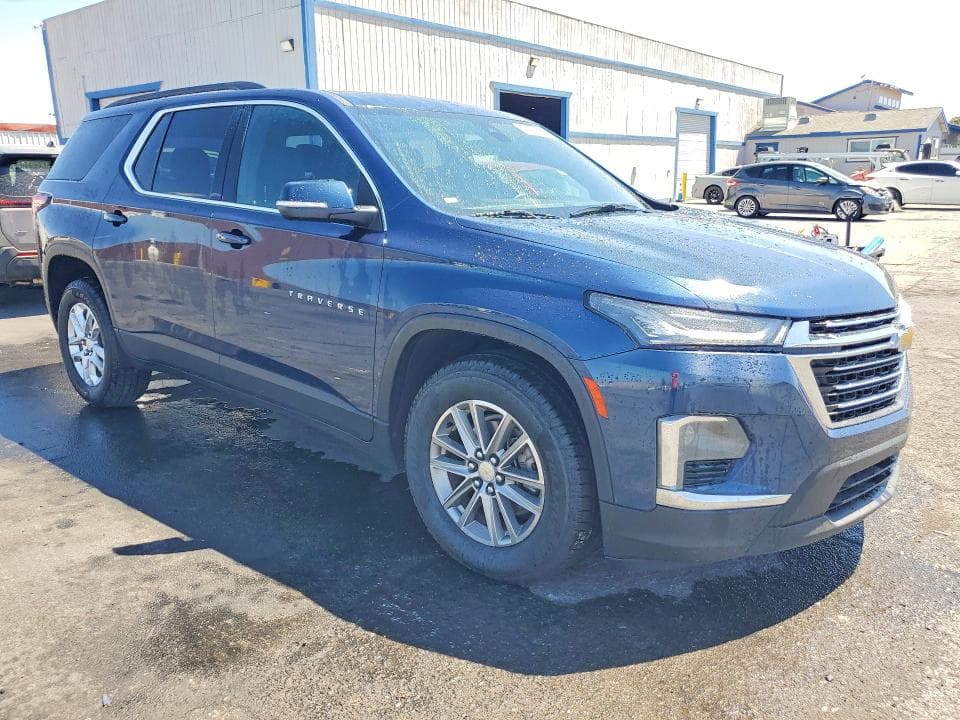 2023 CHEVROLET TRAVERSE LT 4
