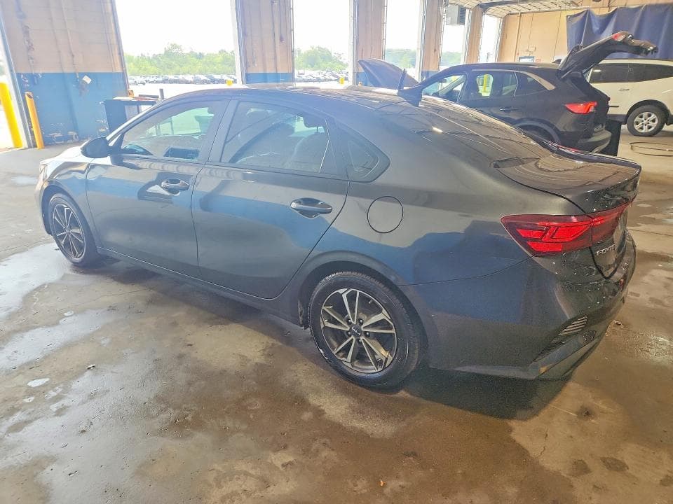2023 KIA FORTE LXS 2