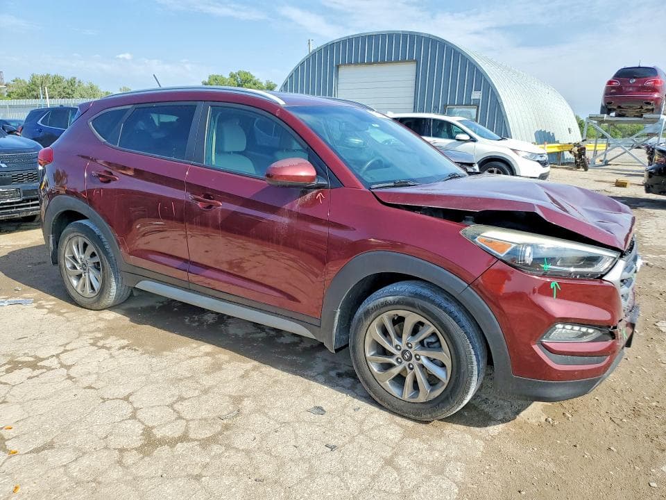 2017 HYUNDAI TUCSON SE 4