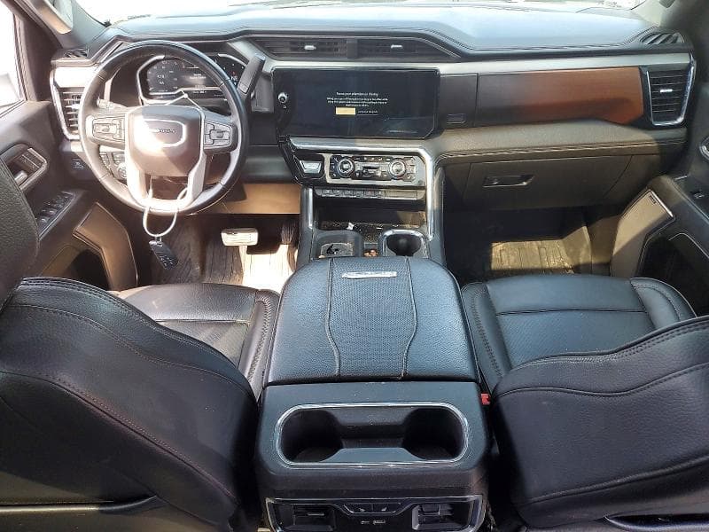 2024 GMC SIERRA K3500 DENALI 8