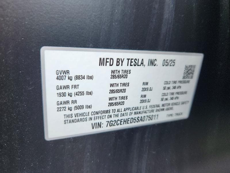 2025 TESLA CYBERTRUCK 13