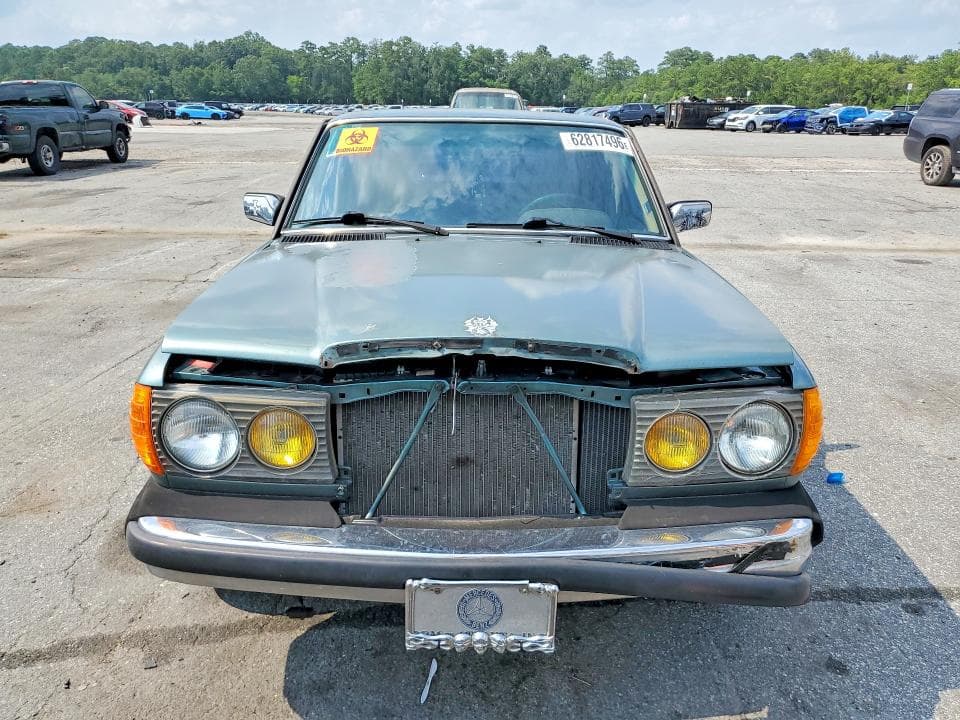 1985 MERCEDES-BENZ 300 DT 5