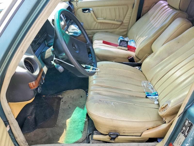 1985 MERCEDES-BENZ 300 DT 7