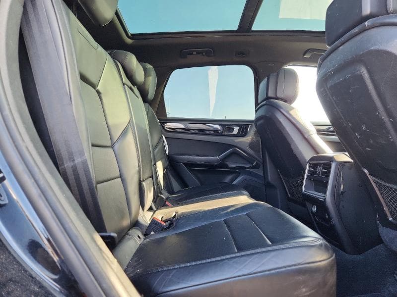2019 PORSCHE CAYENNE 11