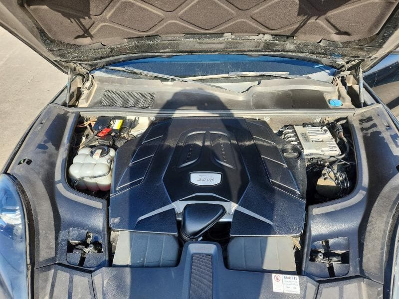 2019 PORSCHE CAYENNE 12