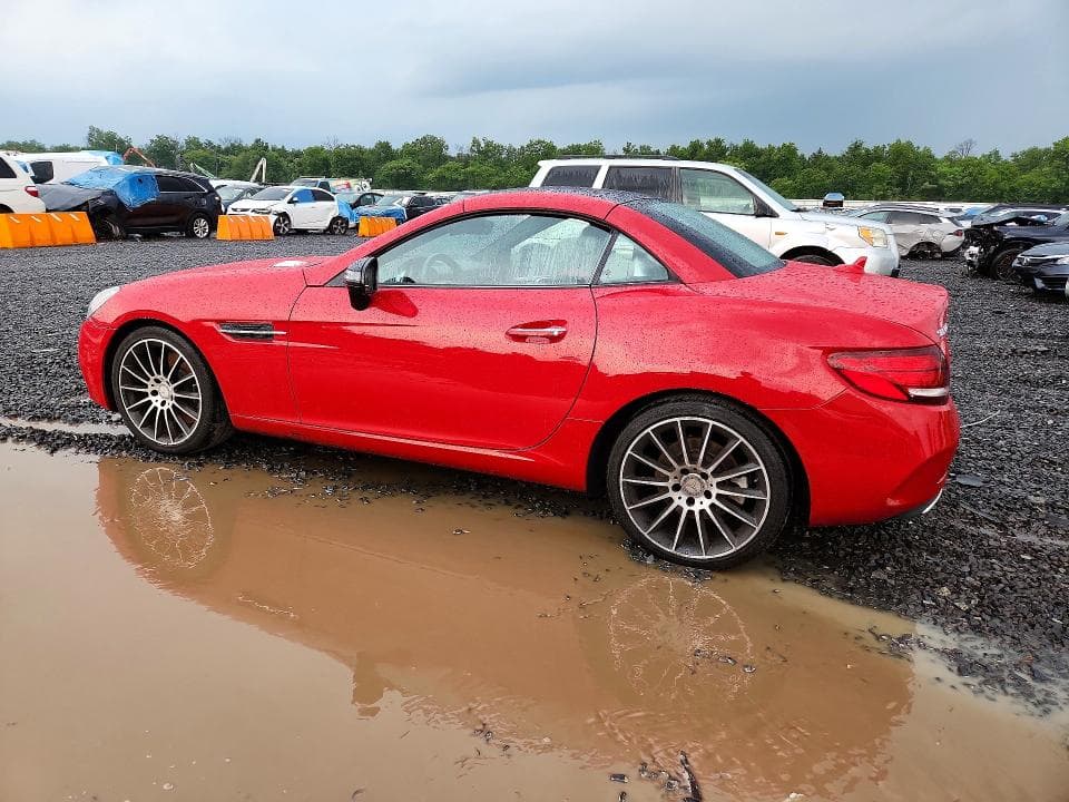 2017 MERCEDES-BENZ SLC 300 2