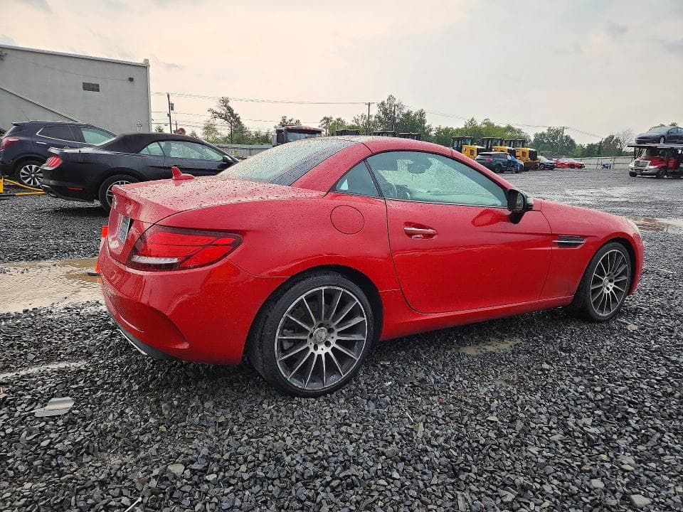 2017 MERCEDES-BENZ SLC 300 3