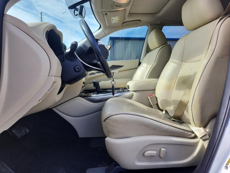 2017 INFINITI QX60 BASE 7