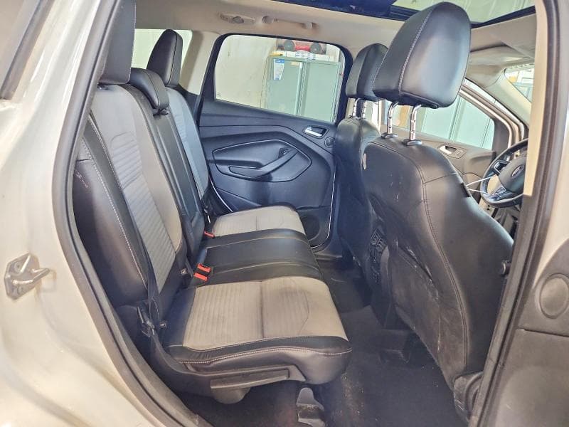 2017 FORD ESCAPE SE 11