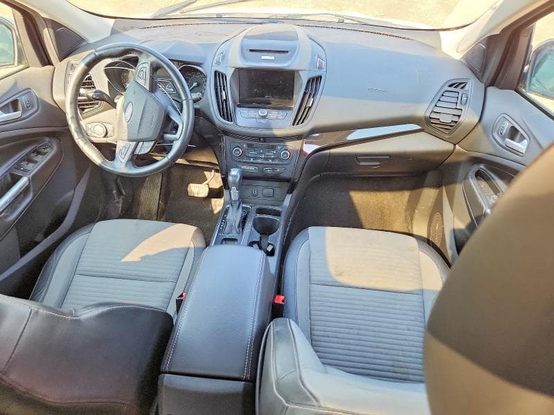 2017 FORD ESCAPE SE 8