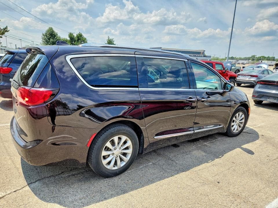 2018 CHRYSLER PACIFICA TOURING L 3