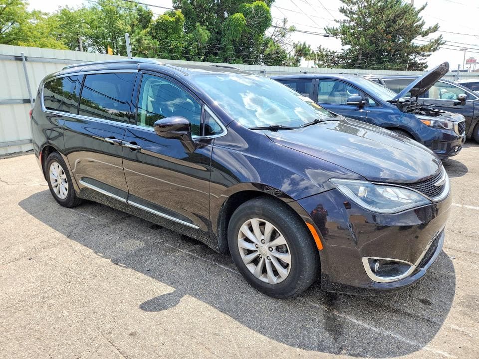 2018 CHRYSLER PACIFICA TOURING L 4