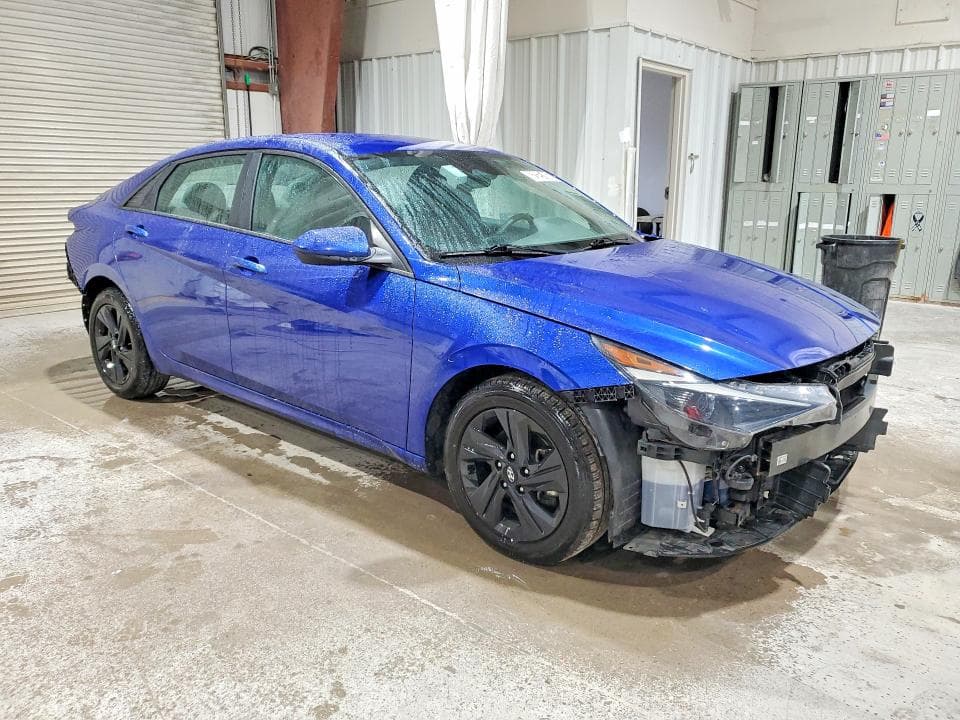 2023 HYUNDAI ELANTRA SEL 4
