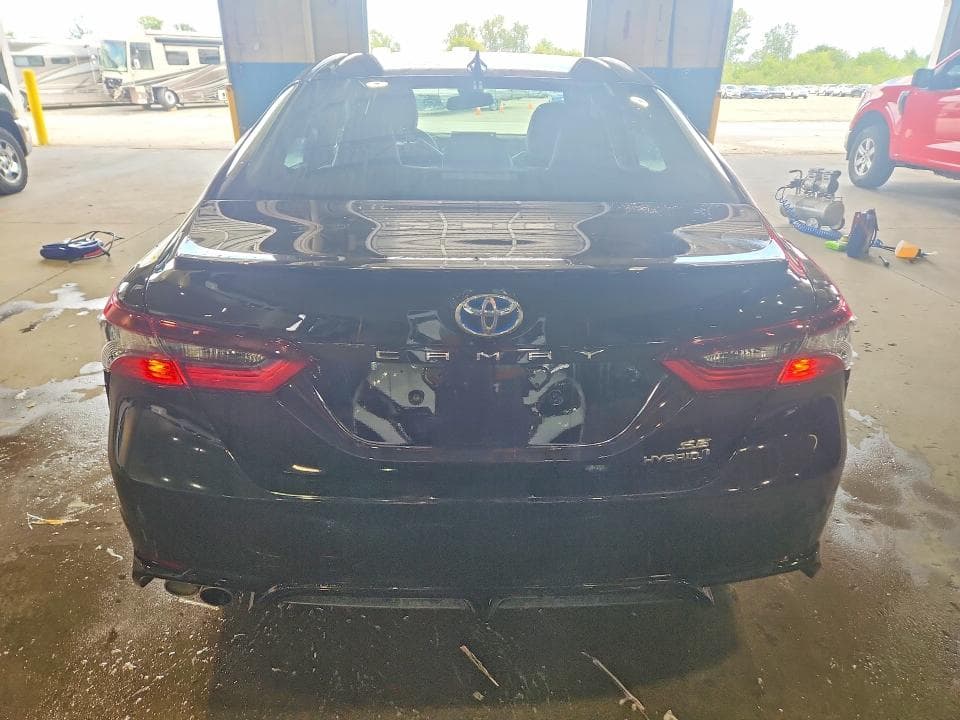 2024 TOYOTA CAMRY HYBRID SE 6