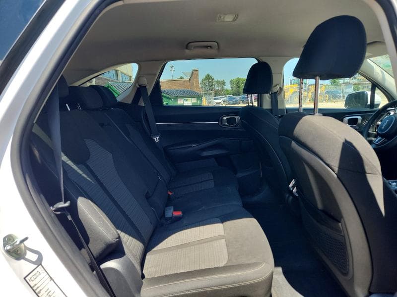 2022 KIA SORENTO LX 10