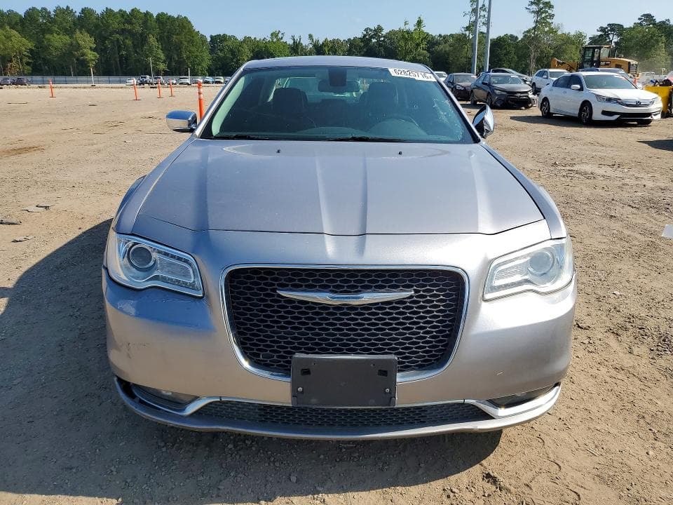 2017 CHRYSLER 300C 5