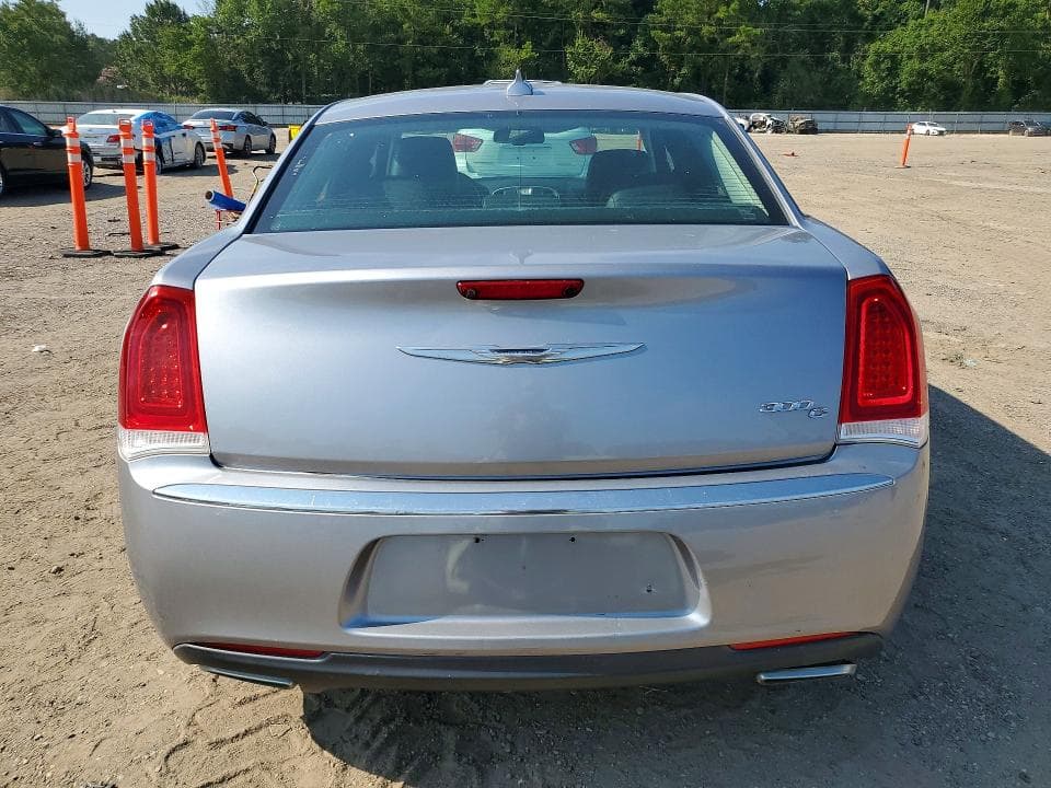 2017 CHRYSLER 300C 6
