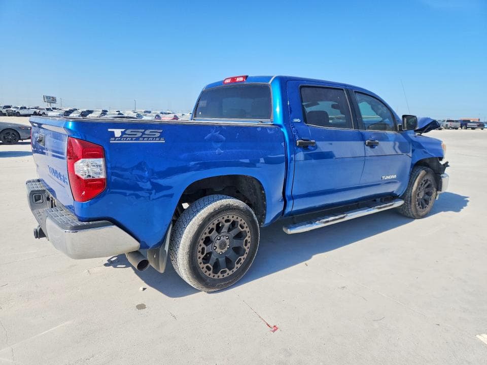 2017 TOYOTA TUNDRA CREWMAX SR5 3