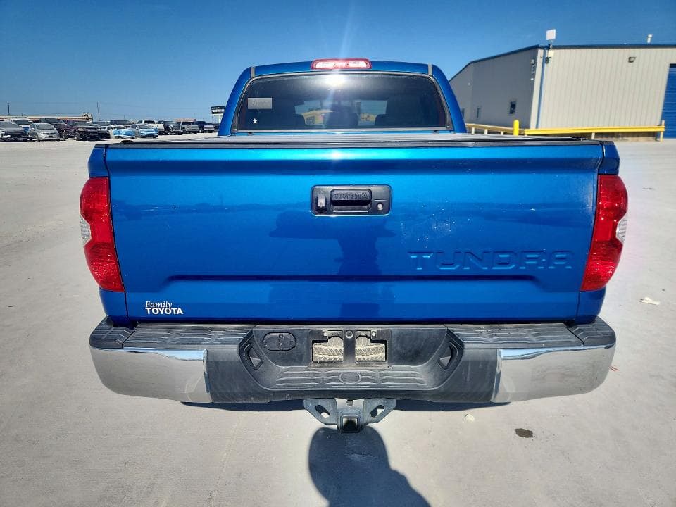 2017 TOYOTA TUNDRA CREWMAX SR5 6