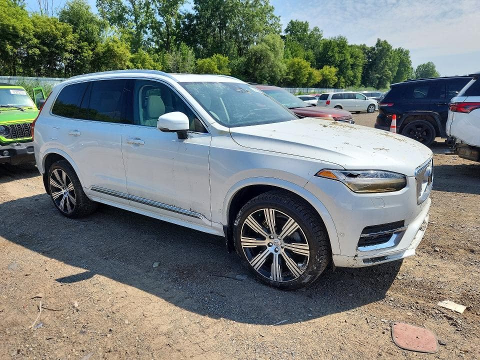 2023 VOLVO XC90 ULTIMATE 4