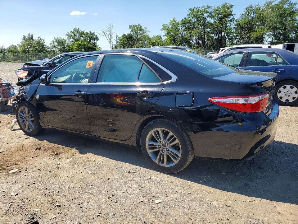 2017 TOYOTA CAMRY SE 2