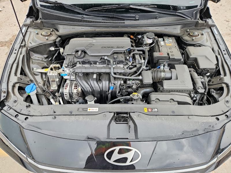 2025 HYUNDAI ELANTRA SE 11