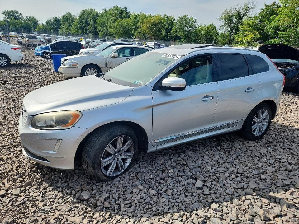 2017 VOLVO XC60 T5 INSCRIPTION - 1