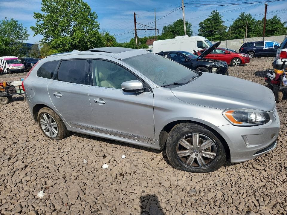 2017 VOLVO XC60 T5 INSCRIPTION 4