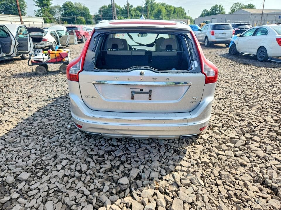 2017 VOLVO XC60 T5 INSCRIPTION 6