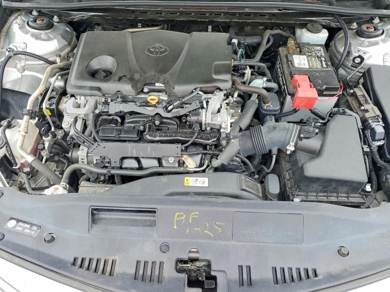 2020 TOYOTA CAMRY SE 11
