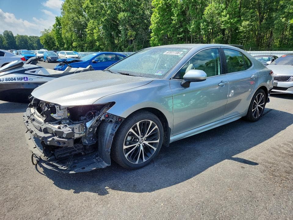 2019 TOYOTA CAMRY SE - 1