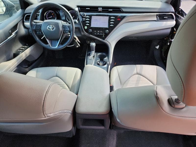 2019 TOYOTA CAMRY SE 8