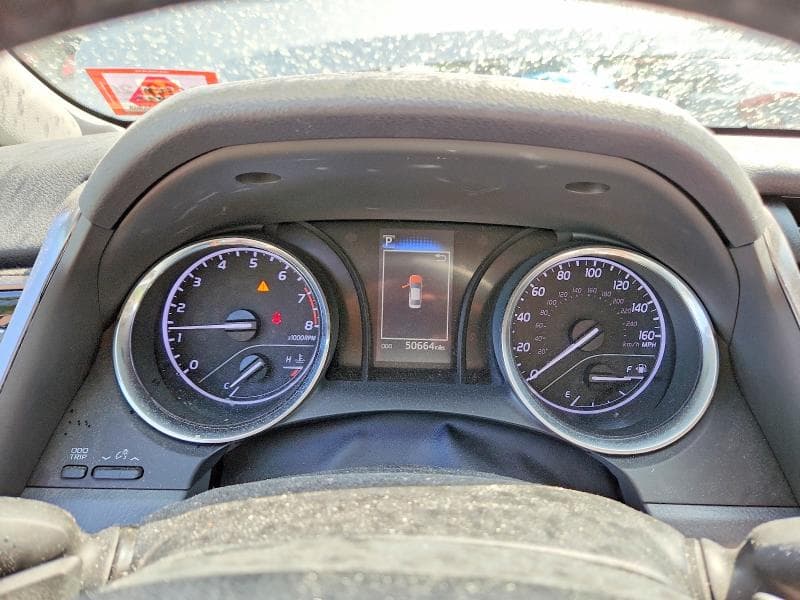 2019 TOYOTA CAMRY SE 9