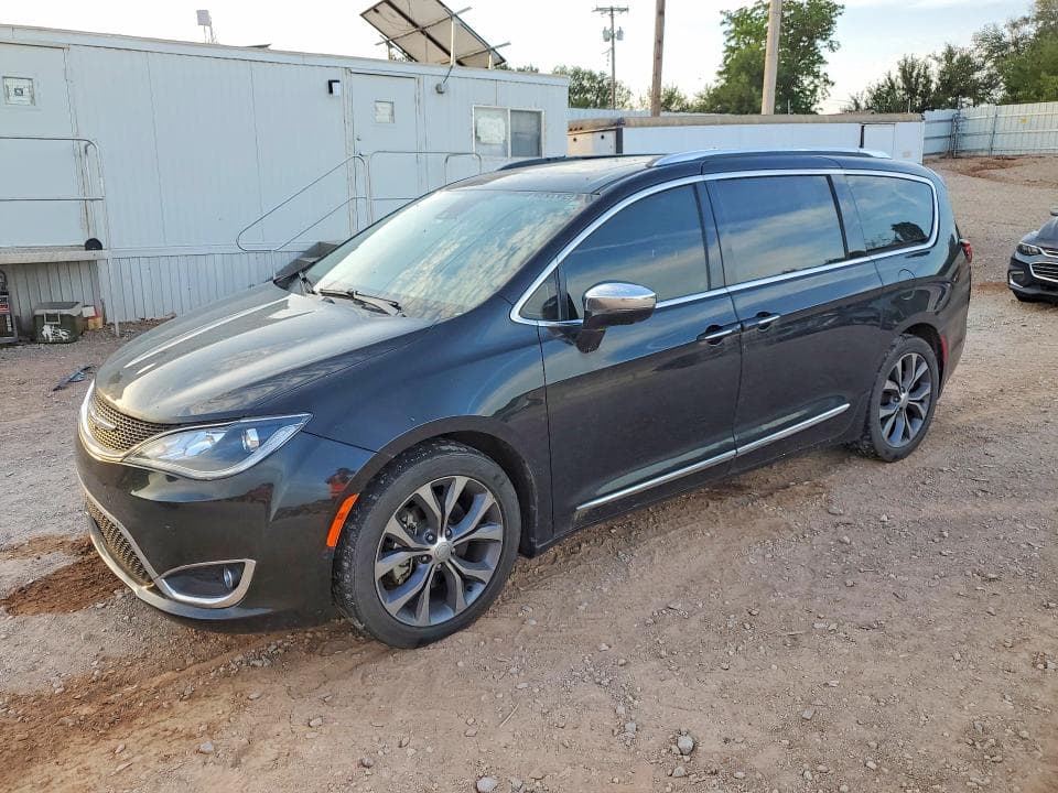 2017 CHRYSLER PACIFICA LIMITED - 1