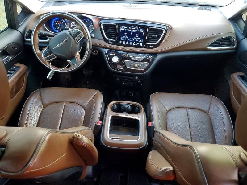 2017 CHRYSLER PACIFICA LIMITED 8