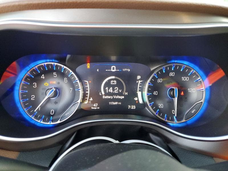 2017 CHRYSLER PACIFICA LIMITED 9