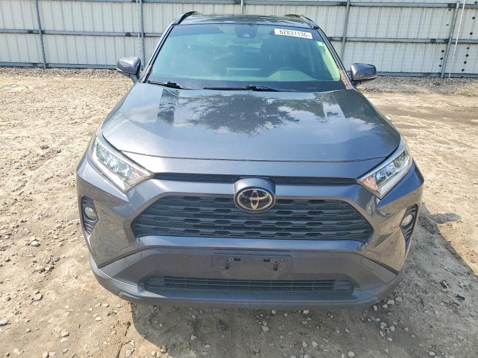 2019 TOYOTA RAV4 XLE 5