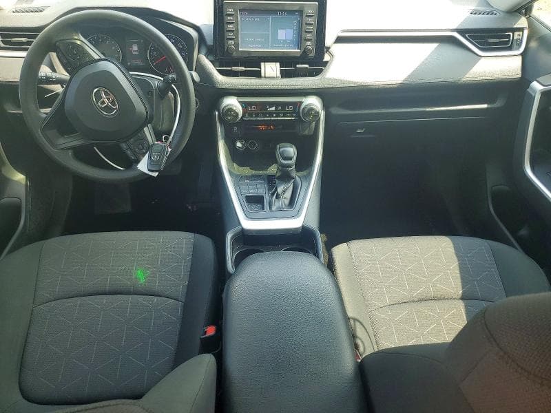 2019 TOYOTA RAV4 XLE 8